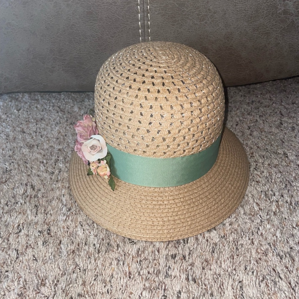 Uno Alla Volta Womens Straw Hat NWOT